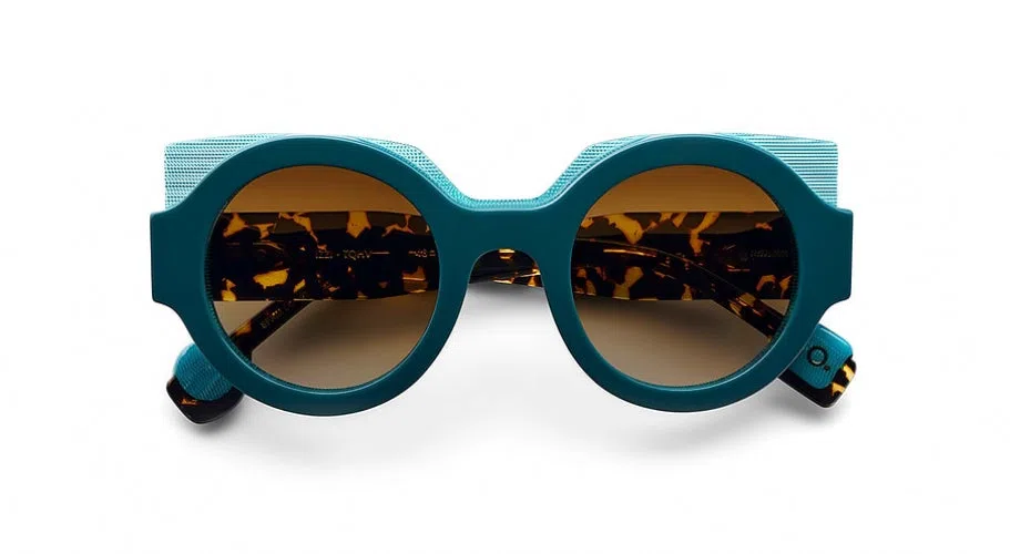 Etnia Barcelona IZZI Sunglasses - view 2